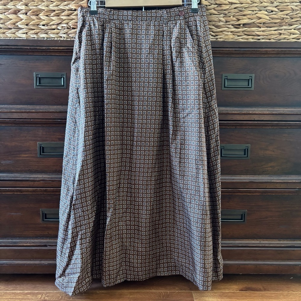 Vintage Doncaster 100% silk Brown Geometric A-Line maxi skirt in size 12